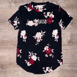Hollister floral t-shirt